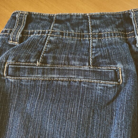 Gloria Vanderbilt Embroidered Jean Capris Stretch 4P - Picture 4 of 6